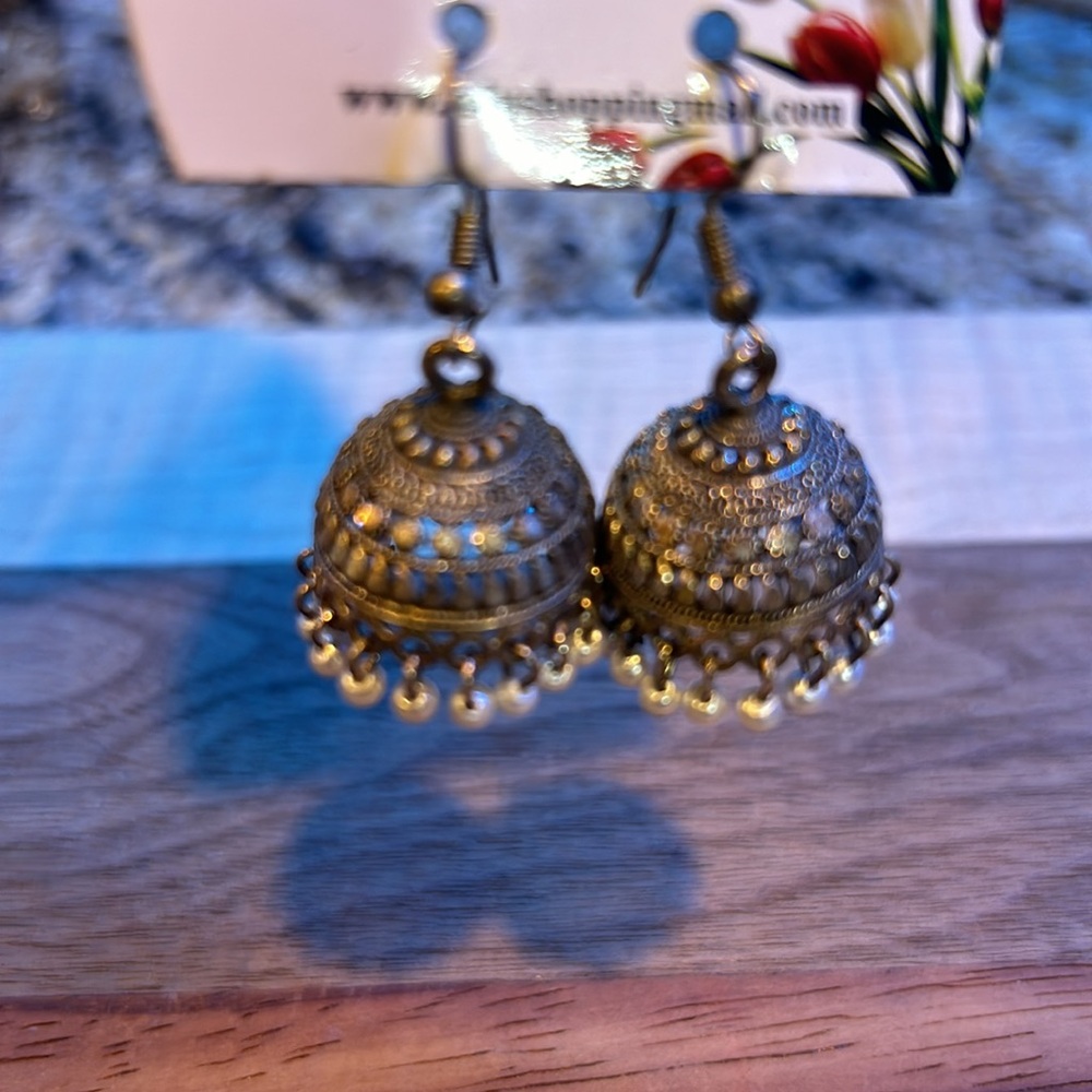 Lulu Naturelle Jhumka Style Dangle Earrings with pearls, New - Picture 4 of 6